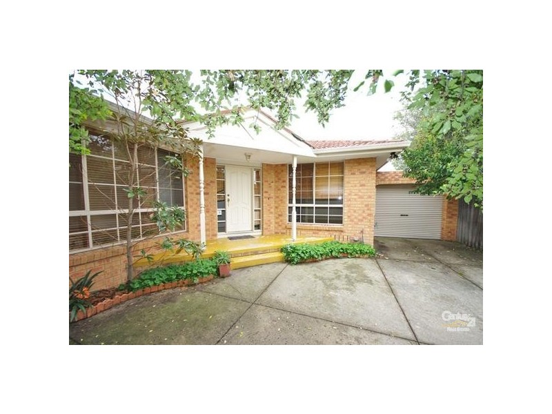 2/9 Leinster Street, Ormond VIC 3204