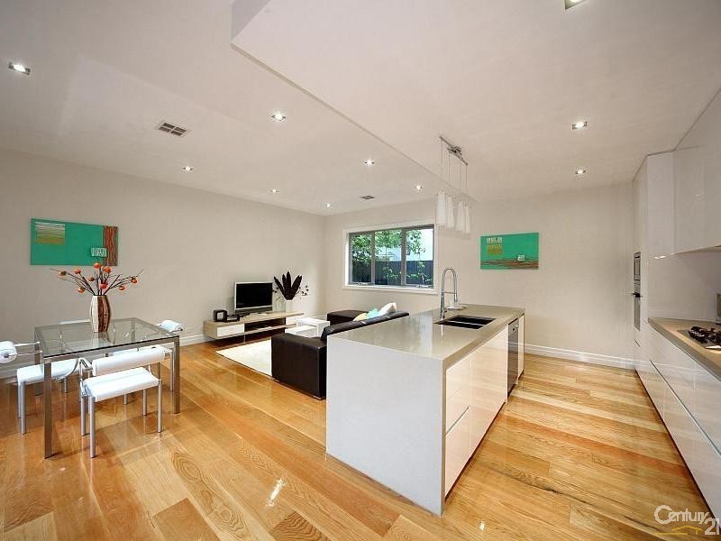 30 Parker Street, Ormond VIC 3204