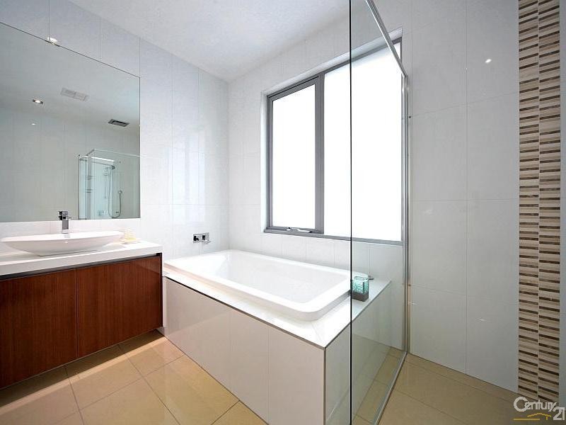 30 Parker Street, Ormond VIC 3204