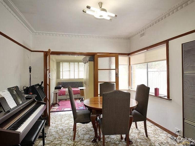 68 Hall Street, Ormond VIC 3204