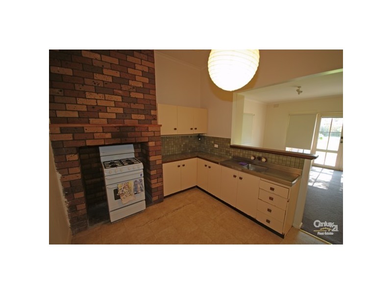 11 Melton Avenue, Carnegie VIC 3163