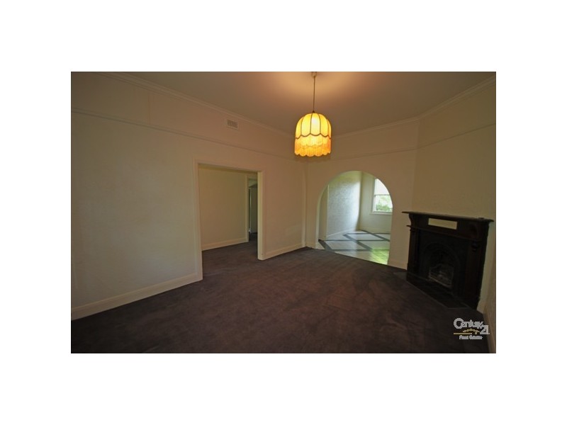11 Melton Avenue, Carnegie VIC 3163