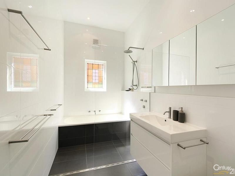 77 Neerim Road, Glen Huntly VIC 3163