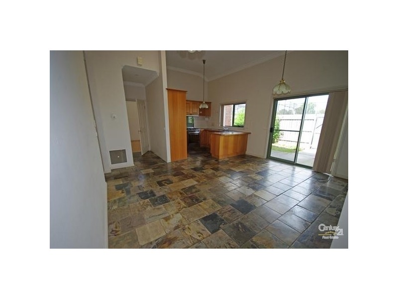 2/14 Osborne Avenue, Mckinnon VIC 3204