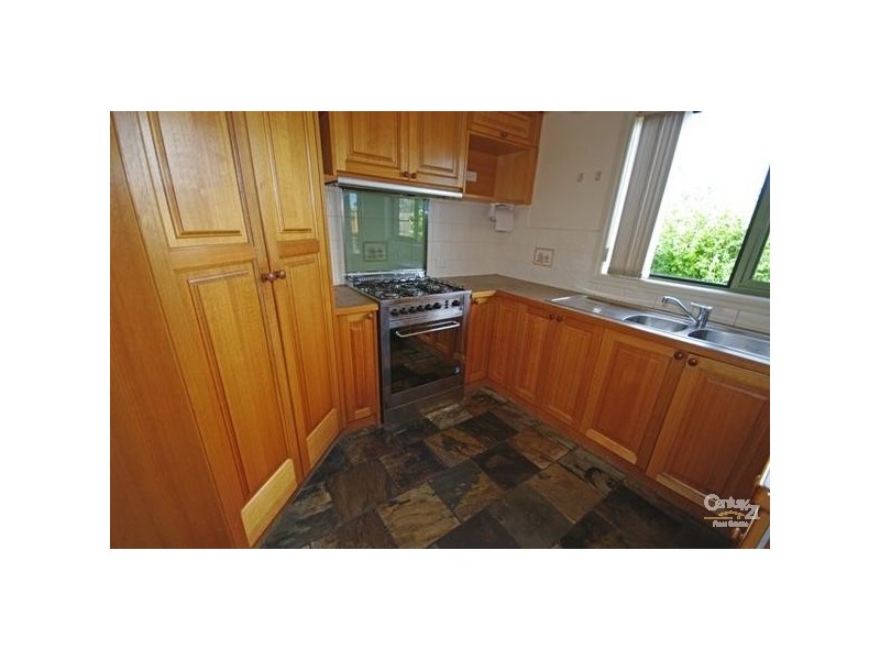 2/14 Osborne Avenue, Mckinnon VIC 3204