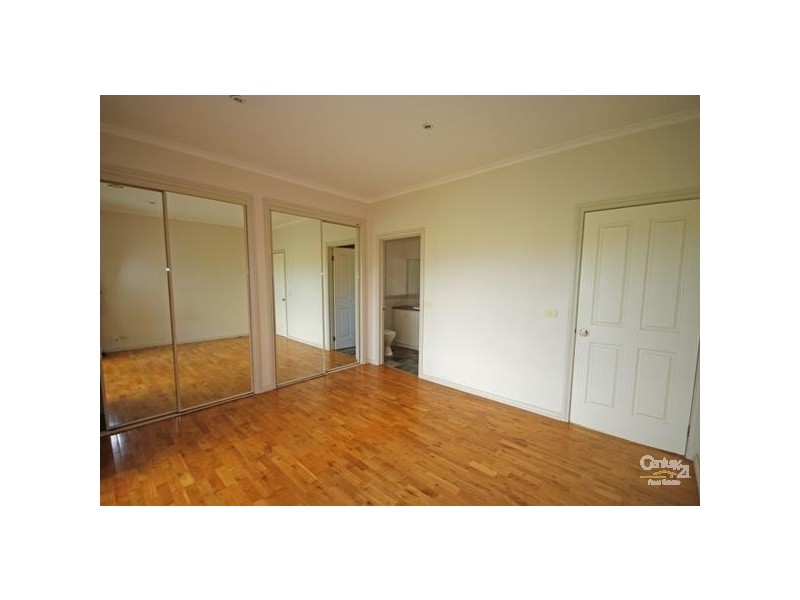 2/14 Osborne Avenue, Mckinnon VIC 3204