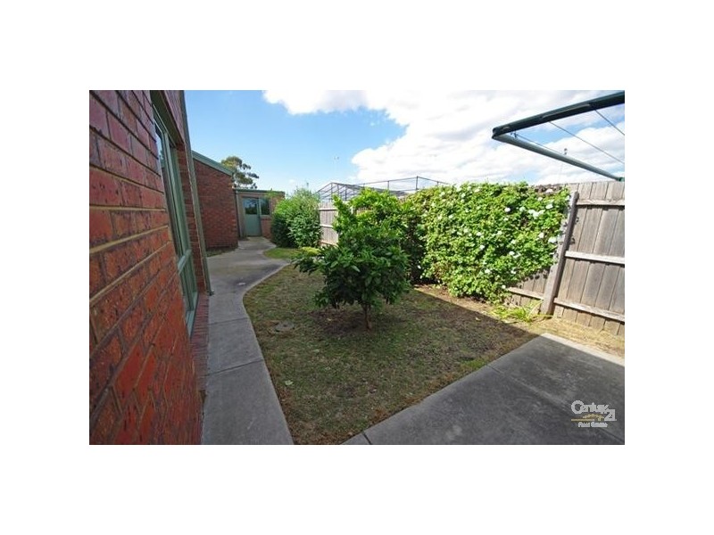 2/14 Osborne Avenue, Mckinnon VIC 3204