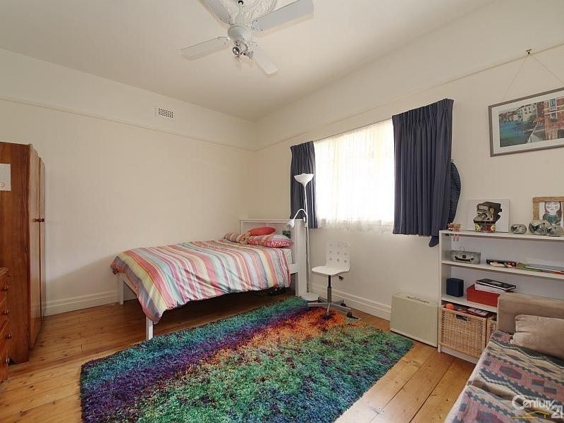 130 McKinnon Road, Mckinnon VIC 3204