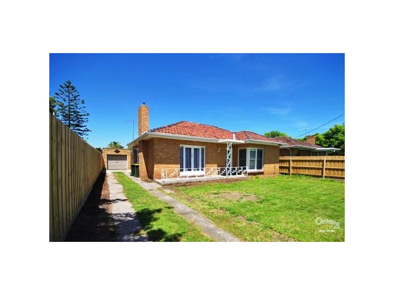 8 Dover Street, Bentleigh East VIC 3165