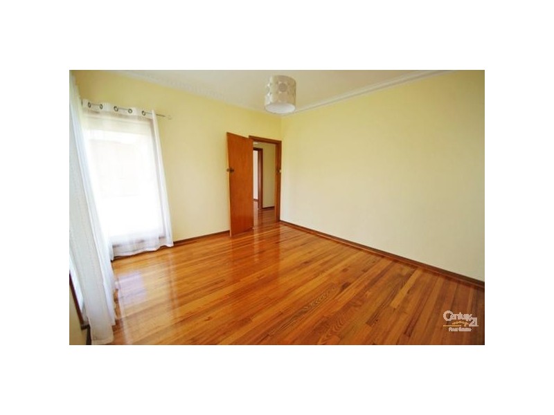 8 Dover Street, Bentleigh East VIC 3165