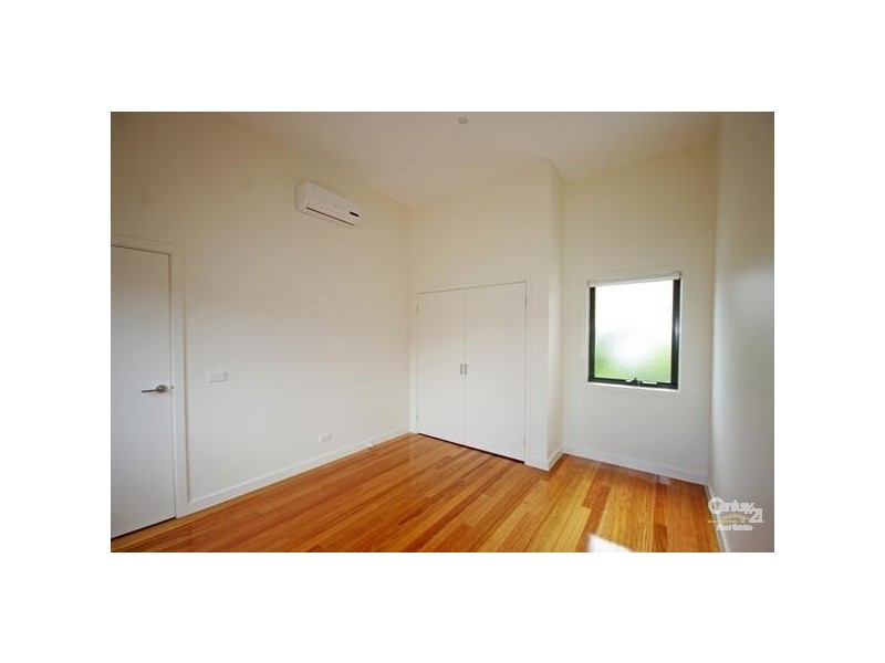 3/1 Prince Edward Avenue, Mckinnon VIC 3204