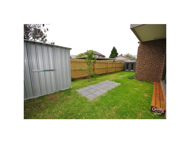 3/1 Prince Edward Avenue, Mckinnon VIC 3204