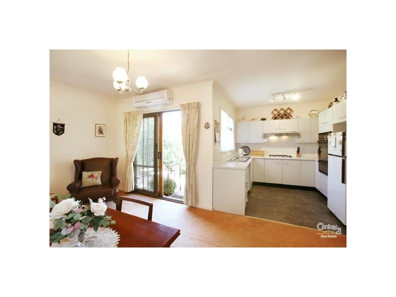 2/53 Hall Street, Mckinnon VIC 3204