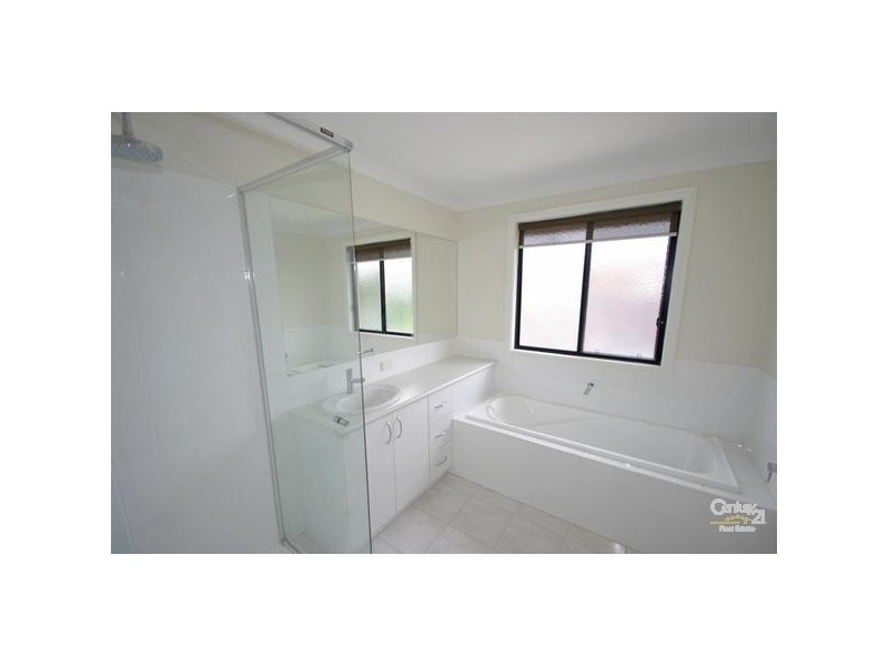 4B Pleasance Street, Bentleigh VIC 3204