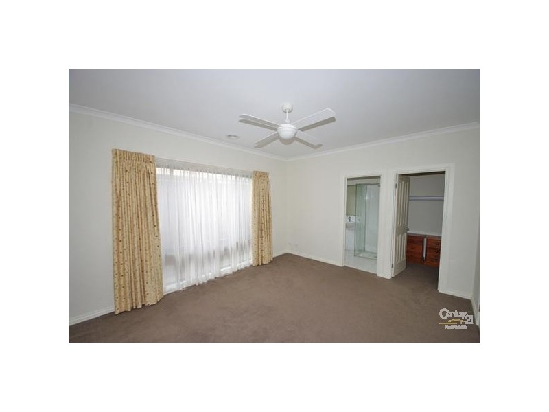 4B Pleasance Street, Bentleigh VIC 3204