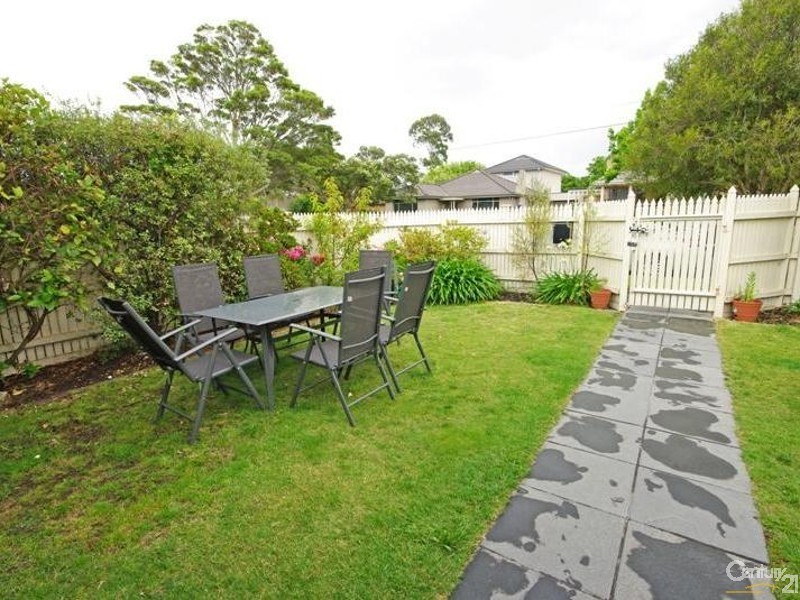 16 Tasman Road, Bentleigh East VIC 3165