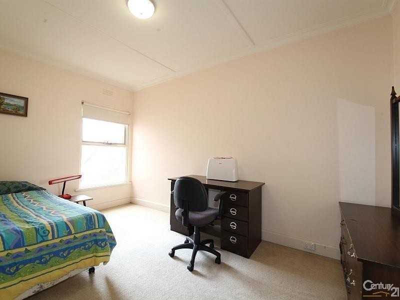 213 McKinnon Road, Mckinnon VIC 3204