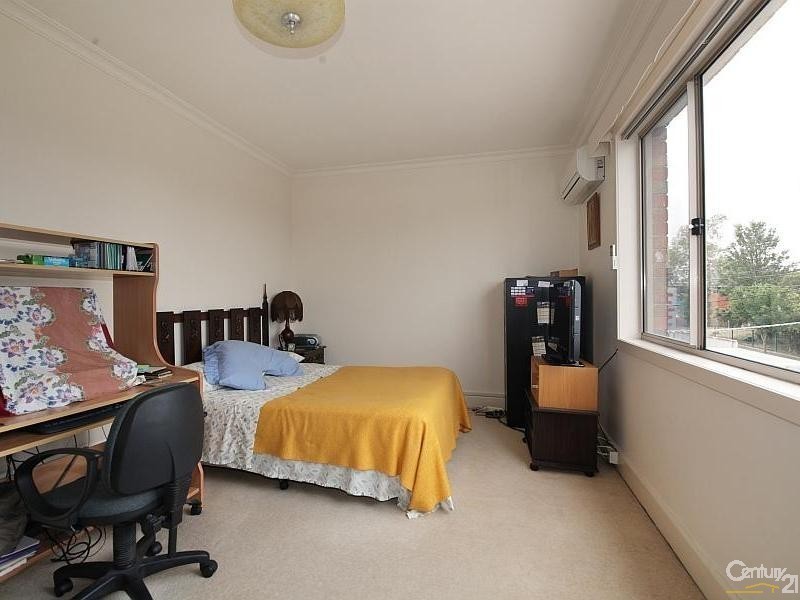 213 McKinnon Road, Mckinnon VIC 3204