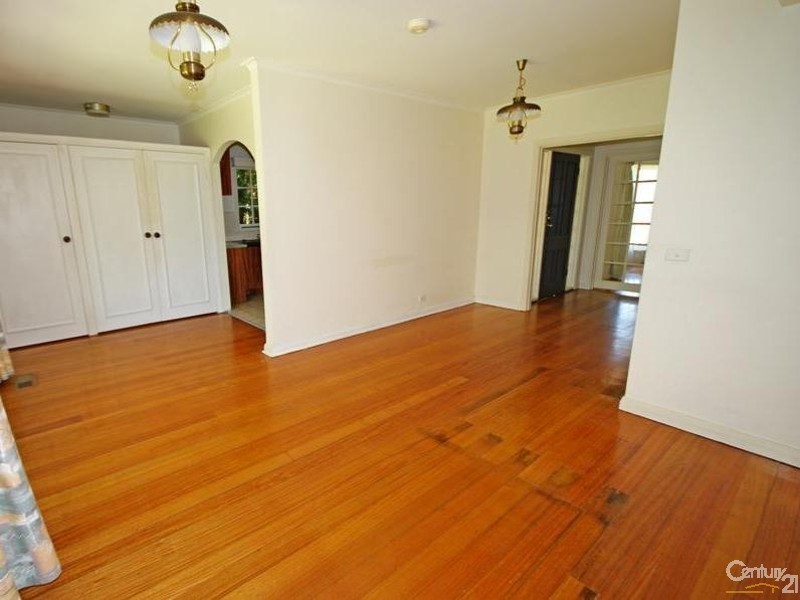 12 Thomasina Street, Bentleigh East VIC 3165