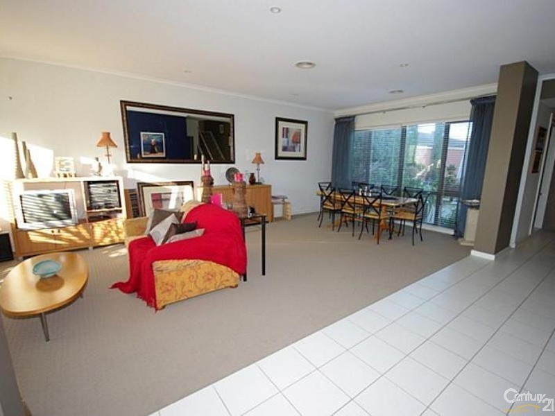 32 St Andrews Drive, Heatherton VIC 3202