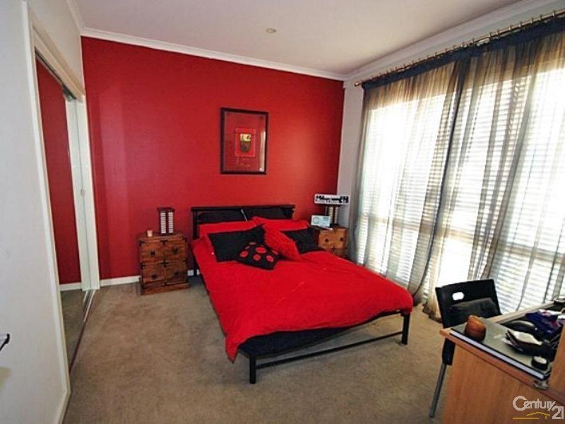 32 St Andrews Drive, Heatherton VIC 3202