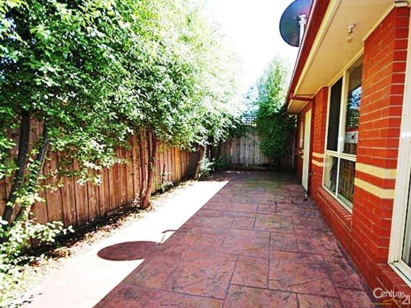 2/50 Lahona Avenue, Bentleigh East VIC 3165