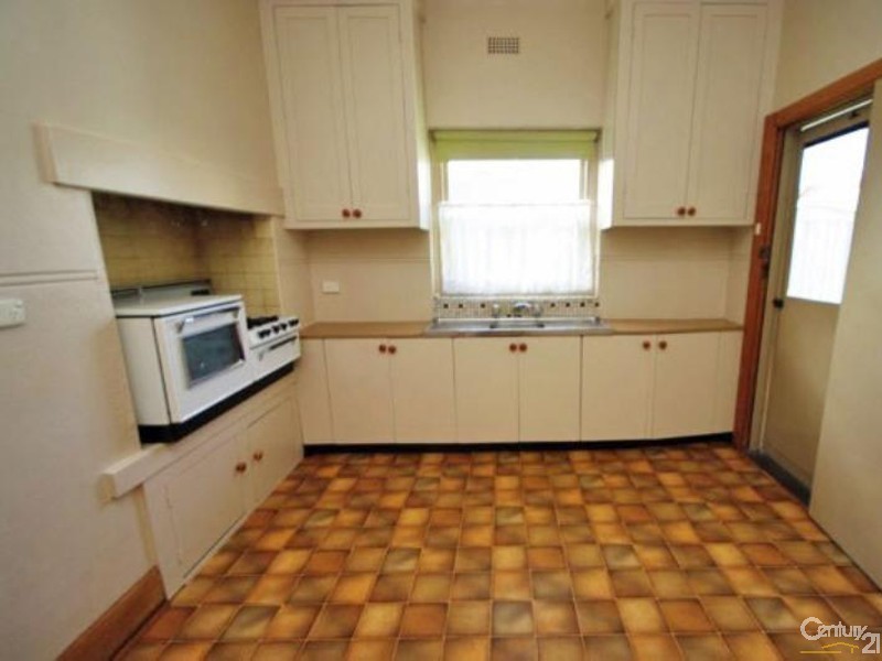 14 Elm Grove, Mckinnon VIC 3204