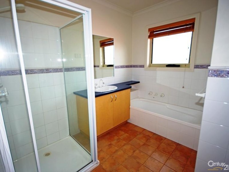 1/12 Bleazby Street, Bentleigh VIC 3204