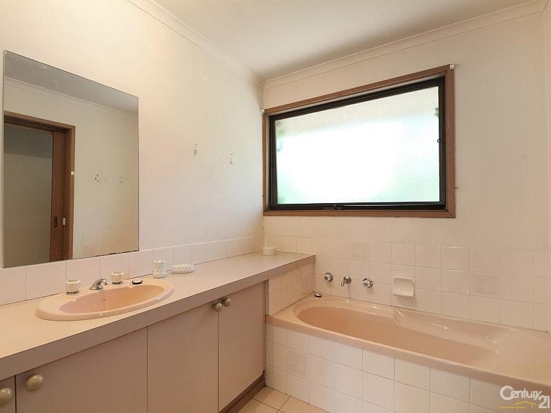 6B Bambra Road, Caulfield North VIC 3161