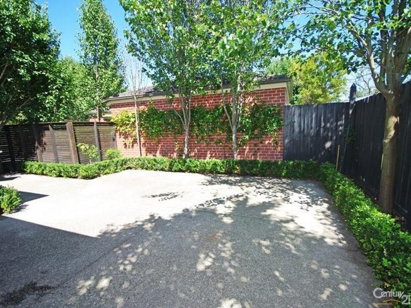 2/19  Kershaw Street, Bentleigh East VIC 3165