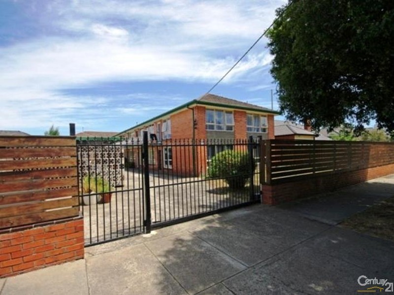 8/27 Lillimur Road, Ormond VIC 3204