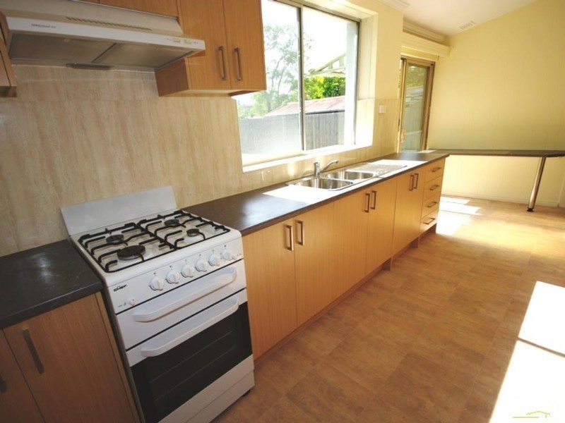 3 Sunnyside Grove, Bentleigh VIC 3204