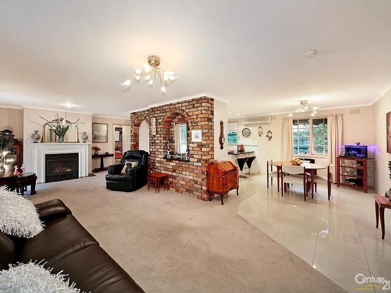 8 Cavendish Drive, Heatherton VIC 3202