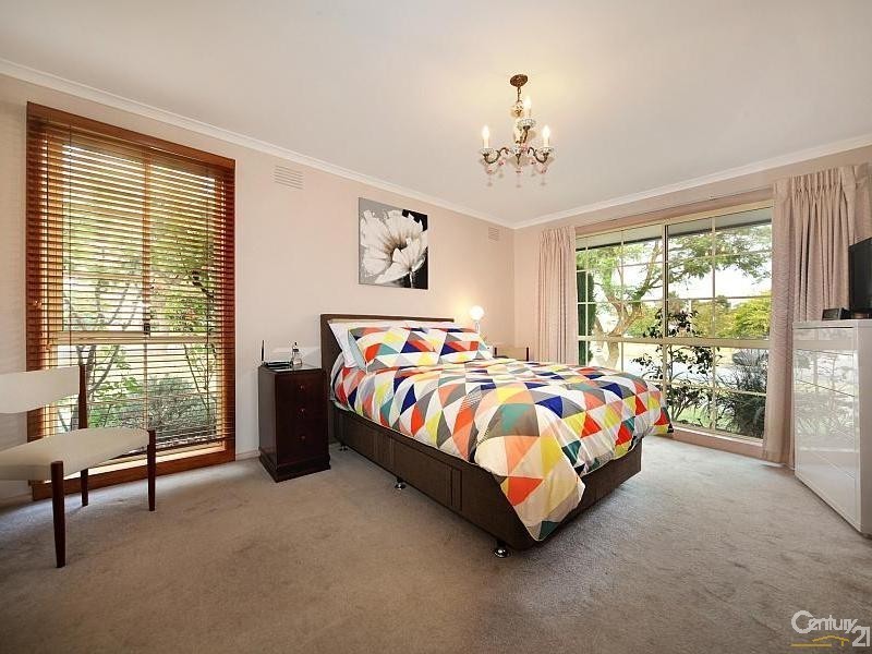 8 Cavendish Drive, Heatherton VIC 3202