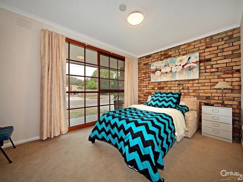 8 Cavendish Drive, Heatherton VIC 3202