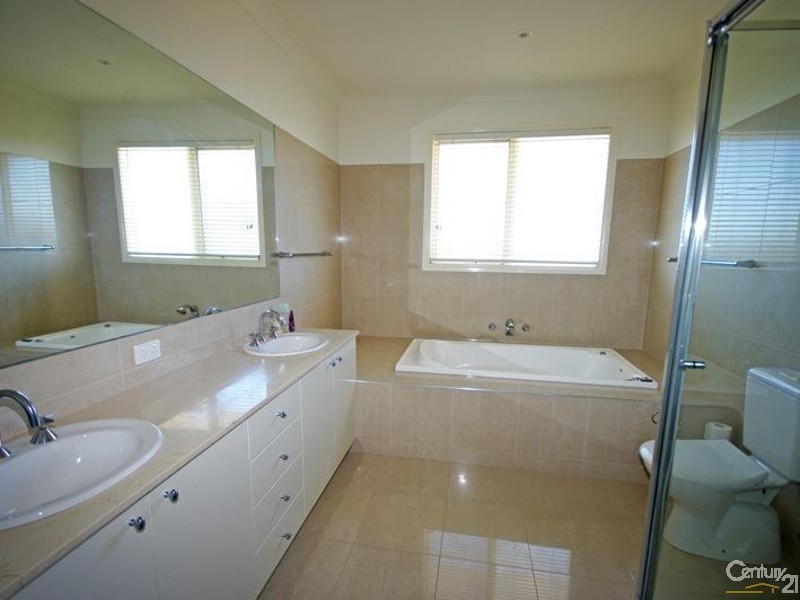 16 Ross Street, Bentleigh VIC 3204