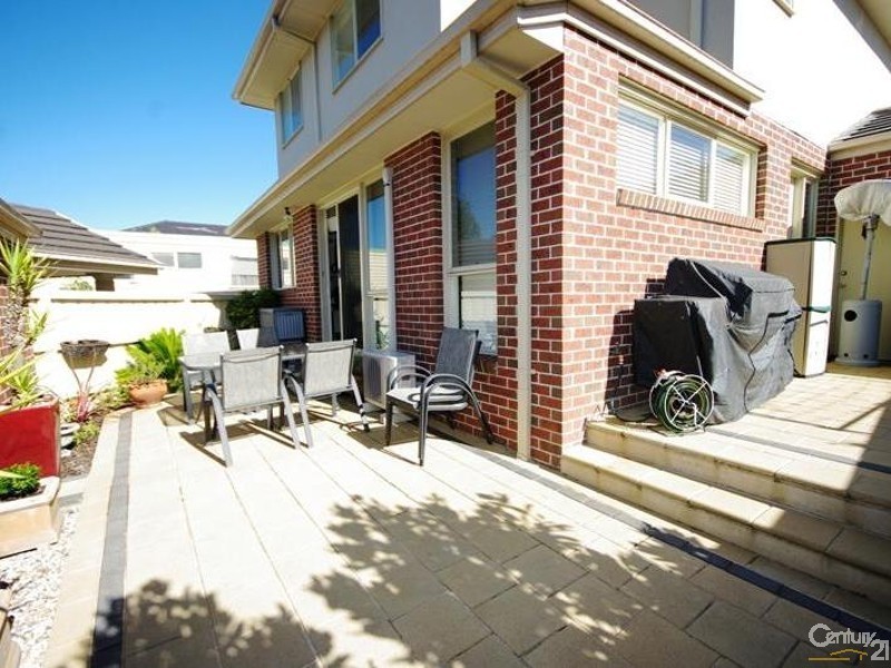 16 Ross Street, Bentleigh VIC 3204