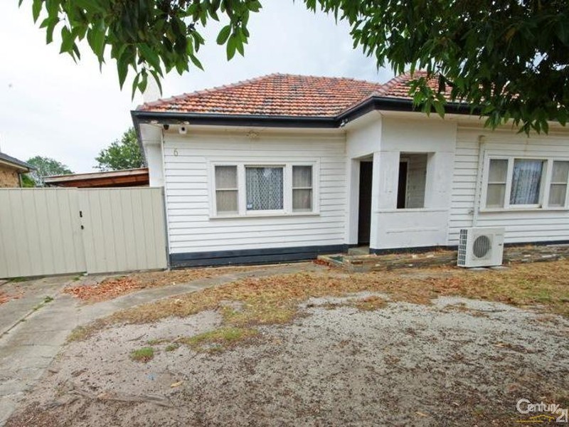 6 Selkirk Avenue, Mckinnon VIC 3204