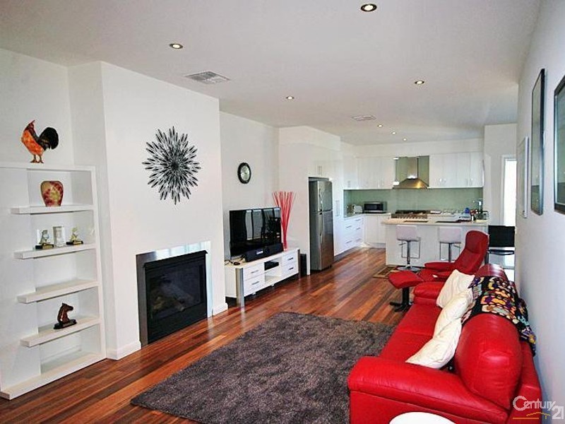 13/237 Hampton Street, Hampton VIC 3188