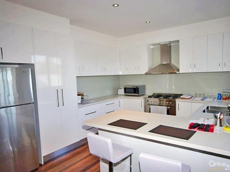 13/237 Hampton Street, Hampton VIC 3188