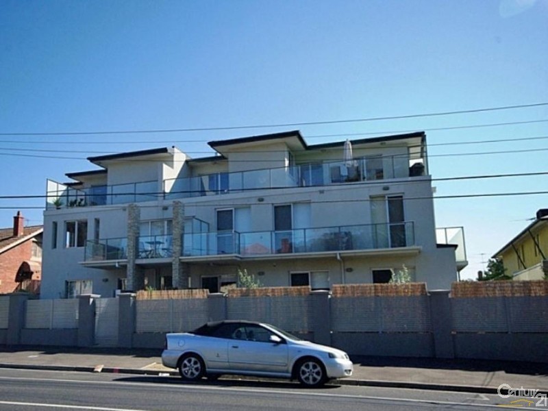 13/237 Hampton Street, Hampton VIC 3188