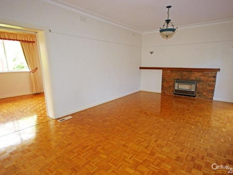 4 Highview Road, Bentleigh East VIC 3165