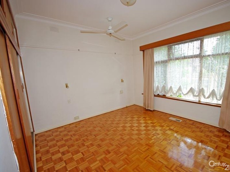 4 Highview Road, Bentleigh East VIC 3165