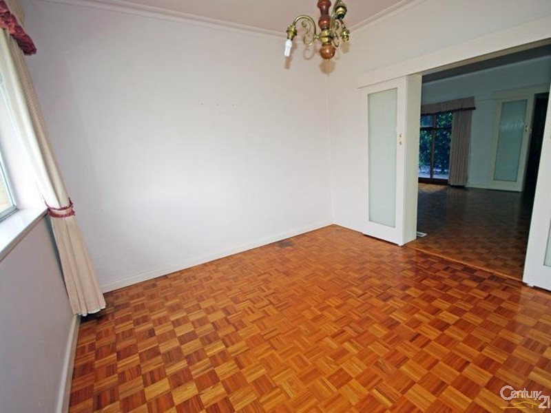 4 Highview Road, Bentleigh East VIC 3165