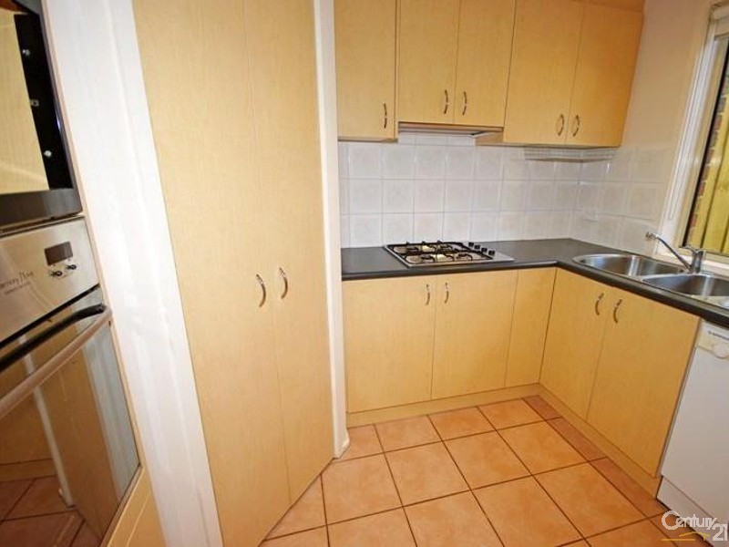 2/8 Nicholls Road, Ormond VIC 3204