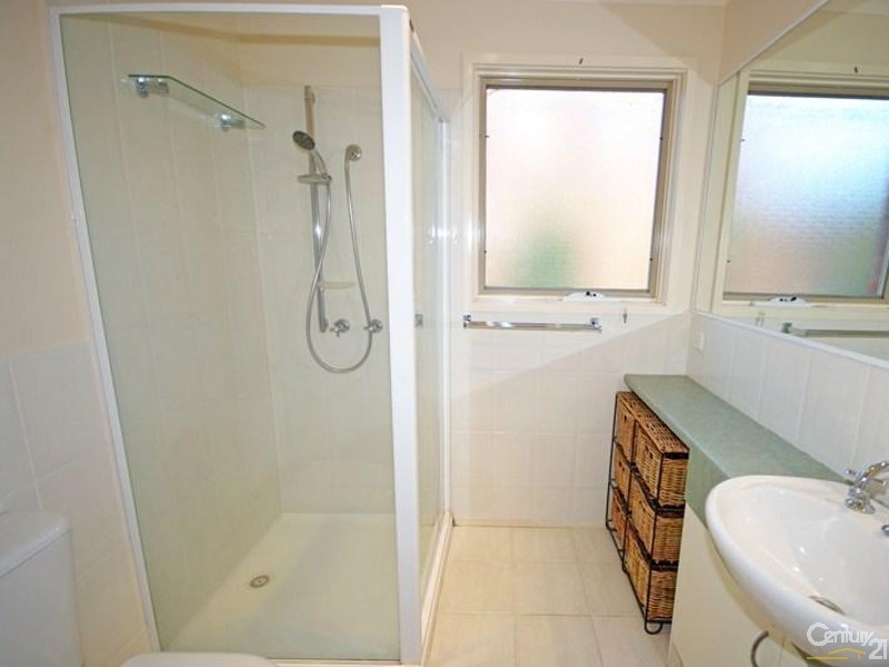 2/8 Nicholls Road, Ormond VIC 3204