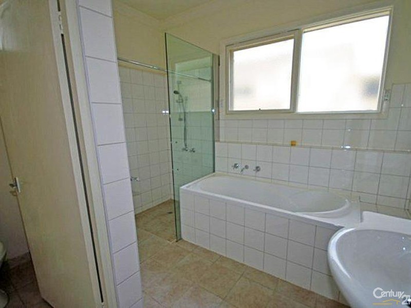 64 Mackie Road, Bentleigh East VIC 3165