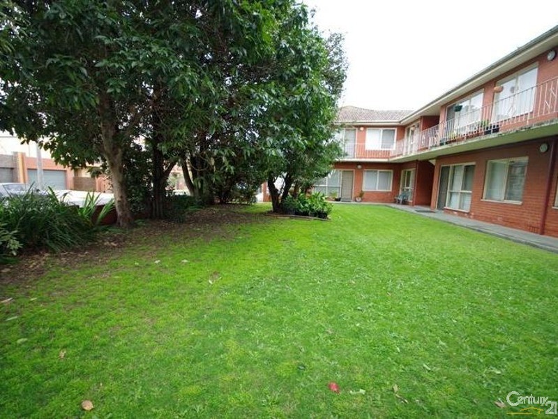 4/99 Neerim Road, Glen Huntly VIC 3163