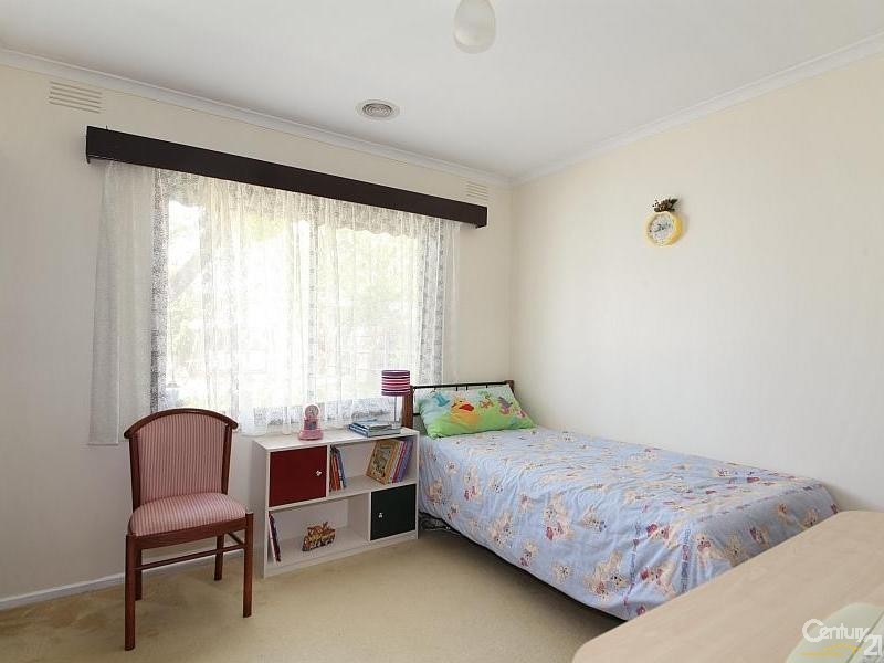 12 Cavendish Drive, Heatherton VIC 3202