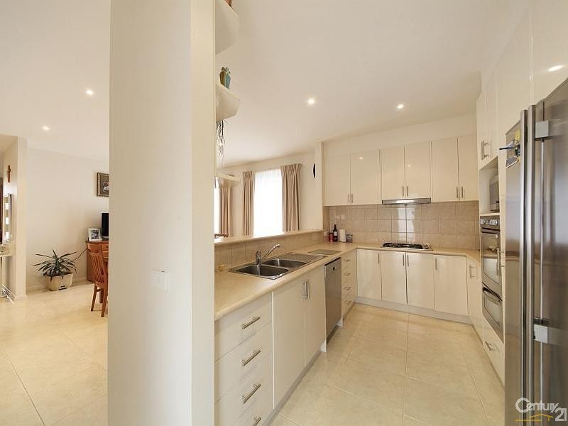 24 Lancaster Street, Bentleigh East VIC 3165